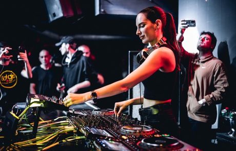 איך להבליט את כלת בת המצווה במועדון